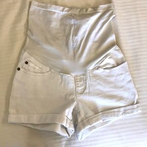 White denim shorts, maternity